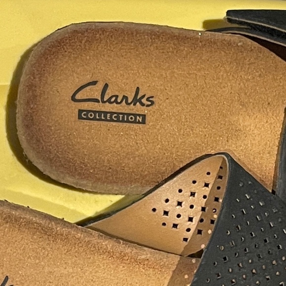 Brand New Clarks Women’s Thong Sandals - Picture 2 of 12